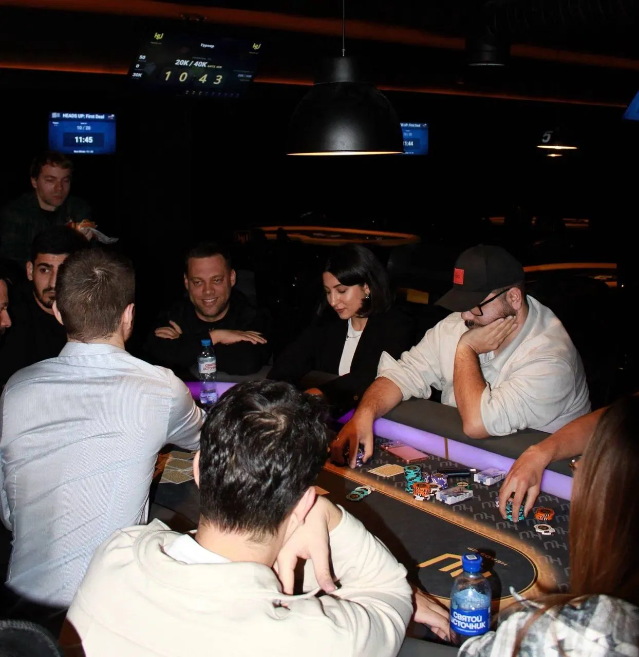 Фотография клуба HEADS UP POKER CLUB