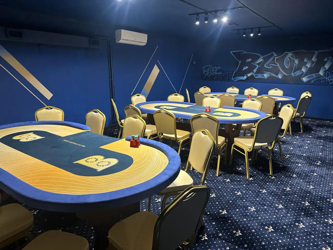 Фотография клуба BLUFF POKER CLUB