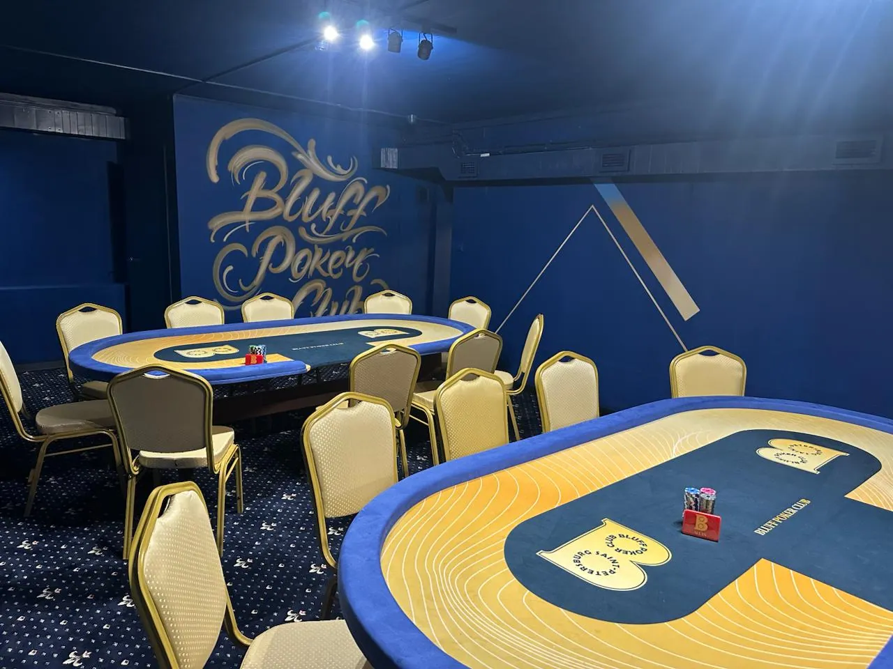 Фотография клуба BLUFF POKER CLUB