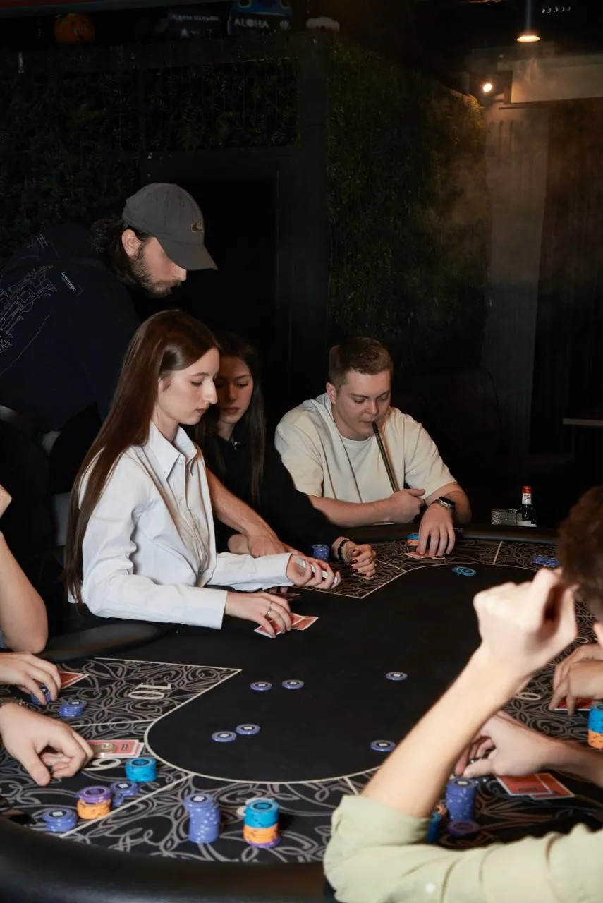 Фотография клуба Poker Room