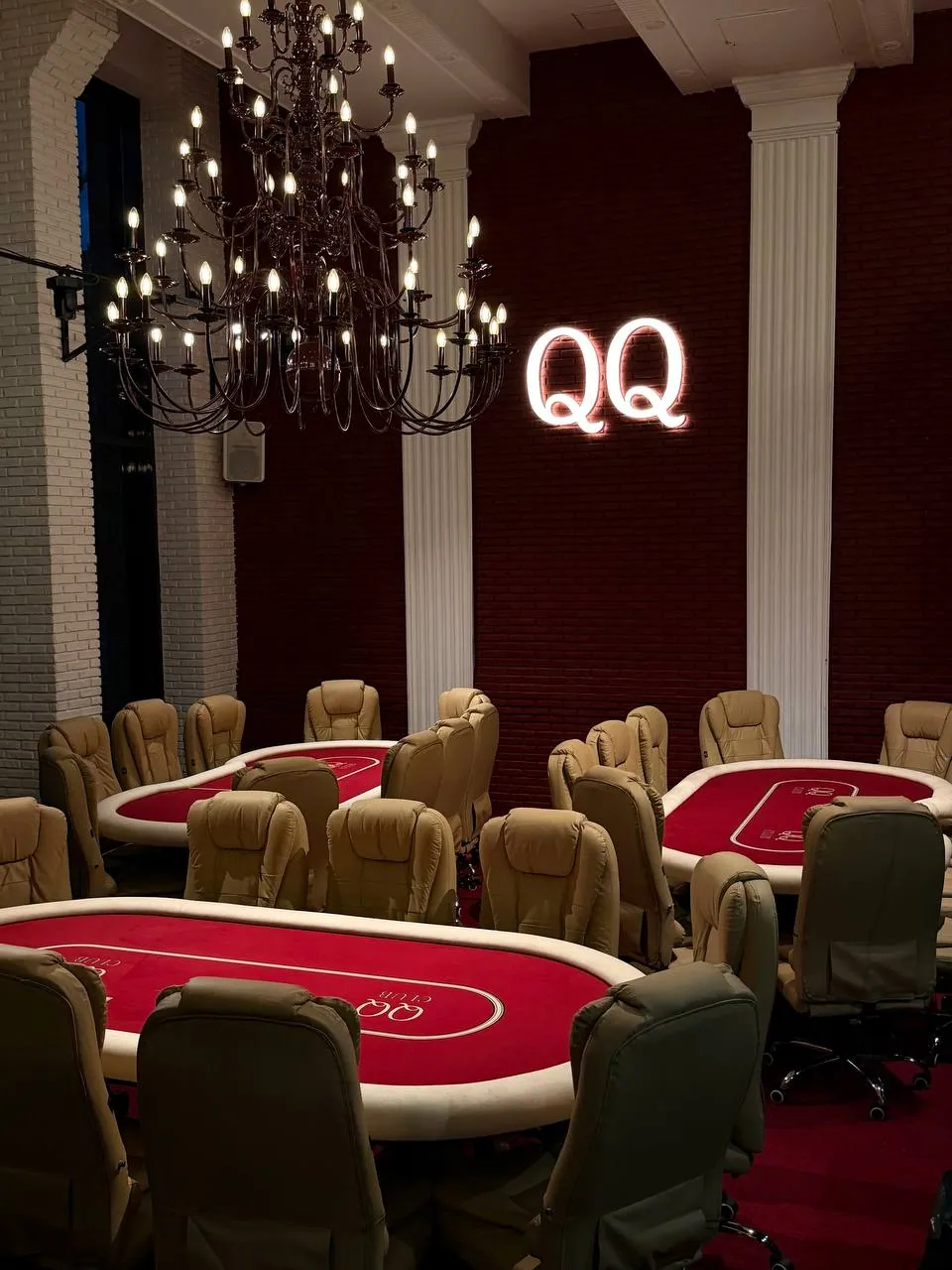 Фотография клуба QQ POKER CLUB